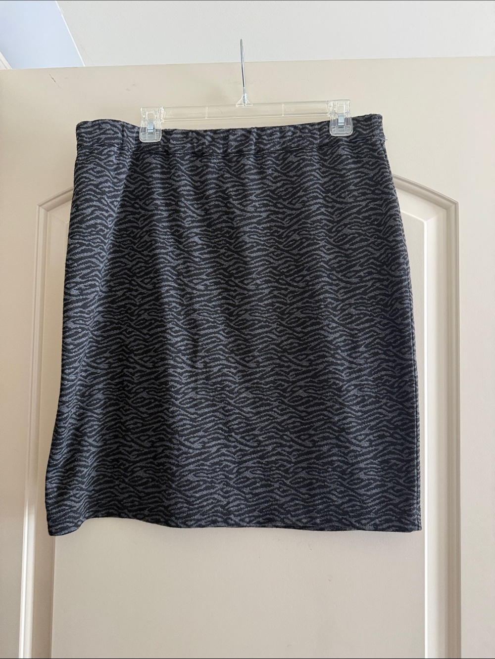 Avenue Black and Gray Animal-Print Pencil Skirt